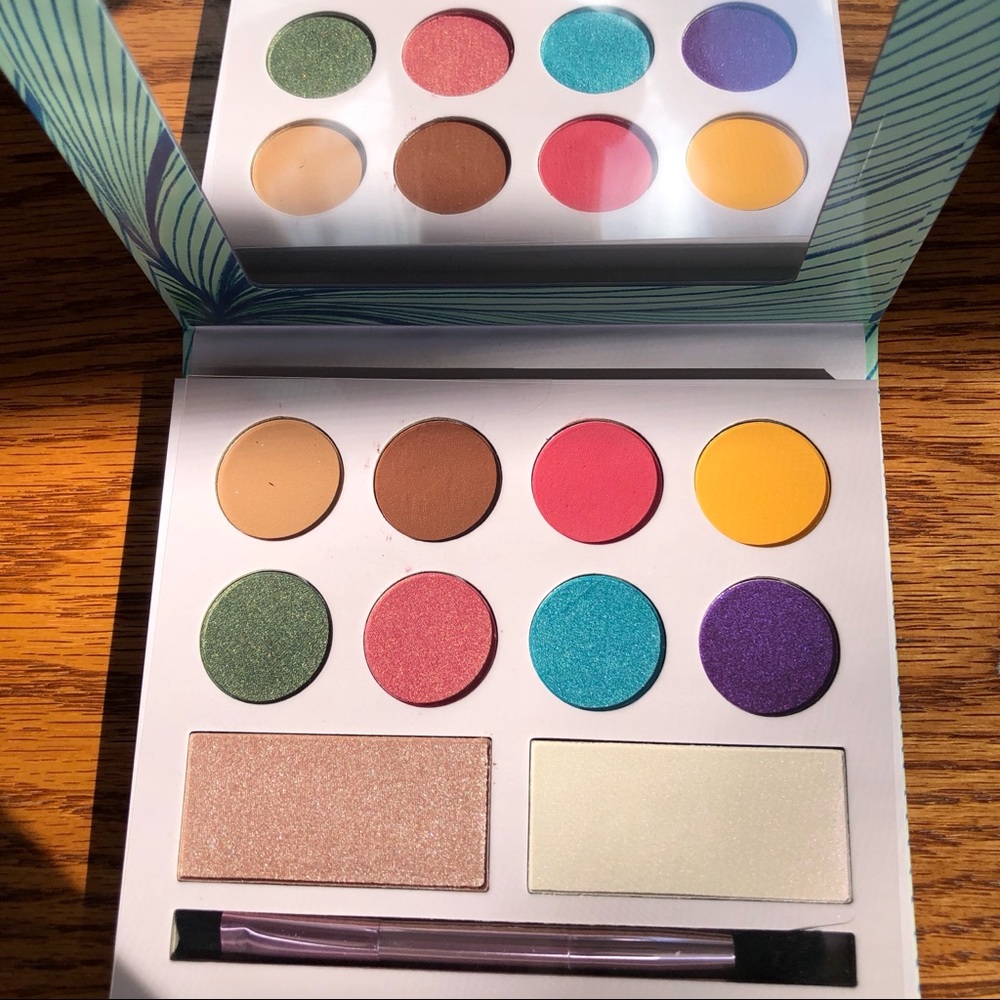 Laura Sanchez Moods palette